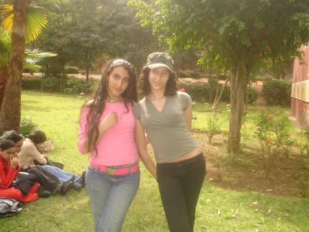 encor sara  et sa copine  ikhlass